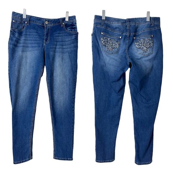 Lane Bryant Embellished Skinny Ankle Mid Rise Jeans Medium Wash Plus Size 16 - Picture 3 of 8